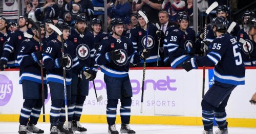 Jets’ stars shine in blowout win over Colorado