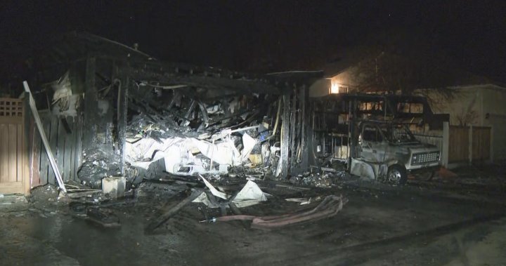 Calgary firefighters battle 2 separate blazes overnight