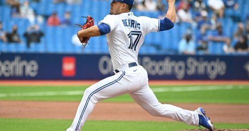 Jose Berrios helps Toronto complete sweep of Royals in Blue Jays debut | Globalnews.ca