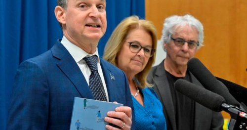 Income tax cuts expected as Quebec finance minister to table budget Tuesday