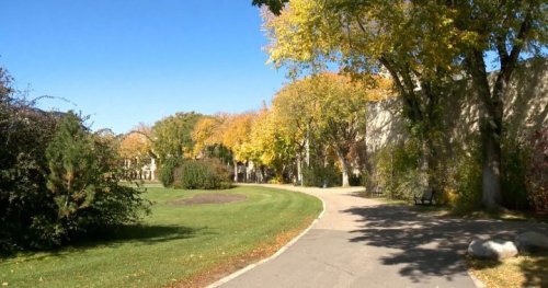 Saskatchewan residents can expect warm start, cooler end to fall, meteorologist says | Globalnews.ca