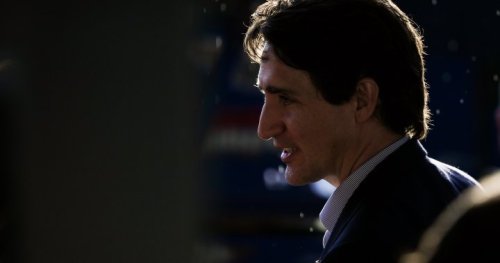 Trudeau faces chants, pounding drums as he walks through crowd at Kamloops memorial