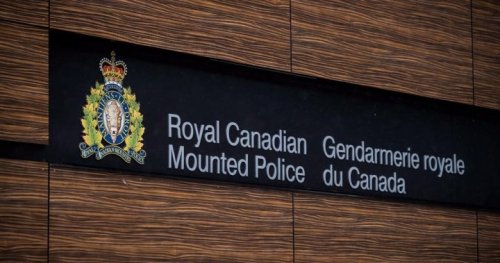 Nanaimo, B.C. RCMP investigating after woman’s body found roadside