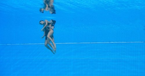 Dramatic rescue after Olympic swimmer faints, sinks to bottom of pool