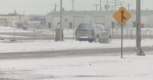 Southern Saskatchewan snowfall wreaks havoc on roads, highways