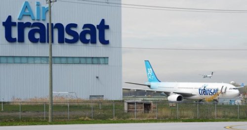 Air Transat temporarily suspends operations, citing new COVID-19 travel restrictions | Globalnews.ca