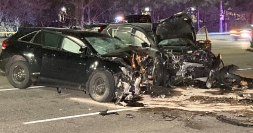 Street racing may have led to 3 car crash in Mississauga, police say
