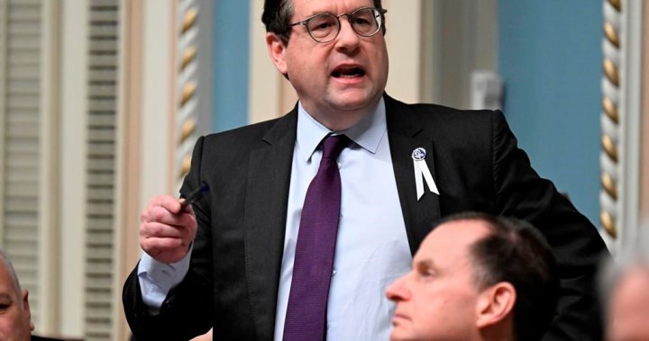 Quebec to expand religious symbol ban, force students to uncover faces