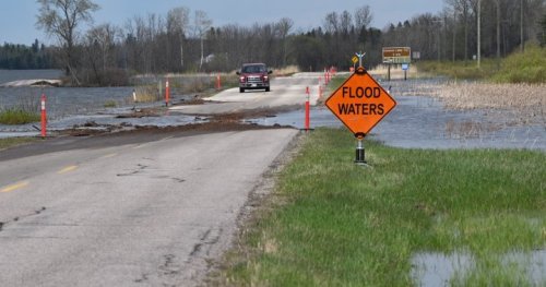 Whiteshell evacuees face ‘overwhelming’ amount of water, province says