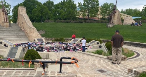 Discovery of remains of Indigenous children in Kamloops sparks mourning, demonstrations in Manitoba