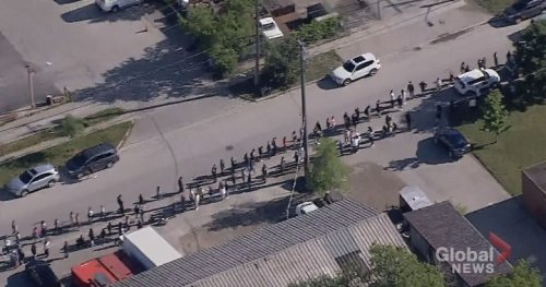 Thousands of 2nd dose-seekers inundate Scarborough COVID-19 vaccine pop-up, calls for improvement