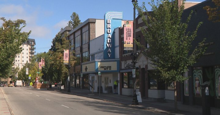 Pedestrian-only zone on Broadway