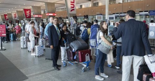 Canada extends COVID-19 border measures for incoming travellers