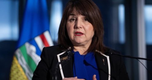 Alberta government closing in on new deal to pay family doctors