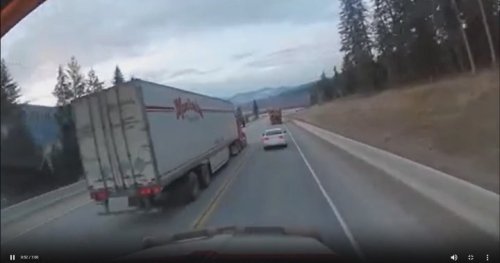Dangerous, illegal pass by semi on Highway 5 near Clearwater, B.C. caught on video