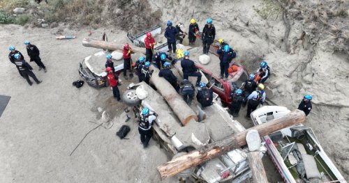 Heavy urban search and rescue training underway in Penticton, B.C.