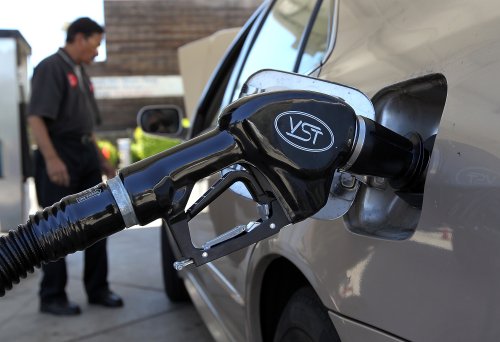 The Weird Law That Makes California Gas Pumps So Bizarre