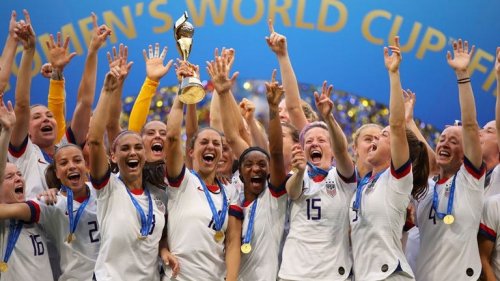 VIDEO: Partytime! US-Girls feiern vierten Stern nach Sieg im WM-Finale