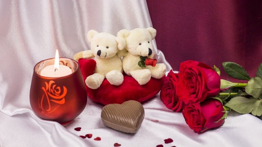 How to celebrate Valentine's Day safely and without breaking the bank