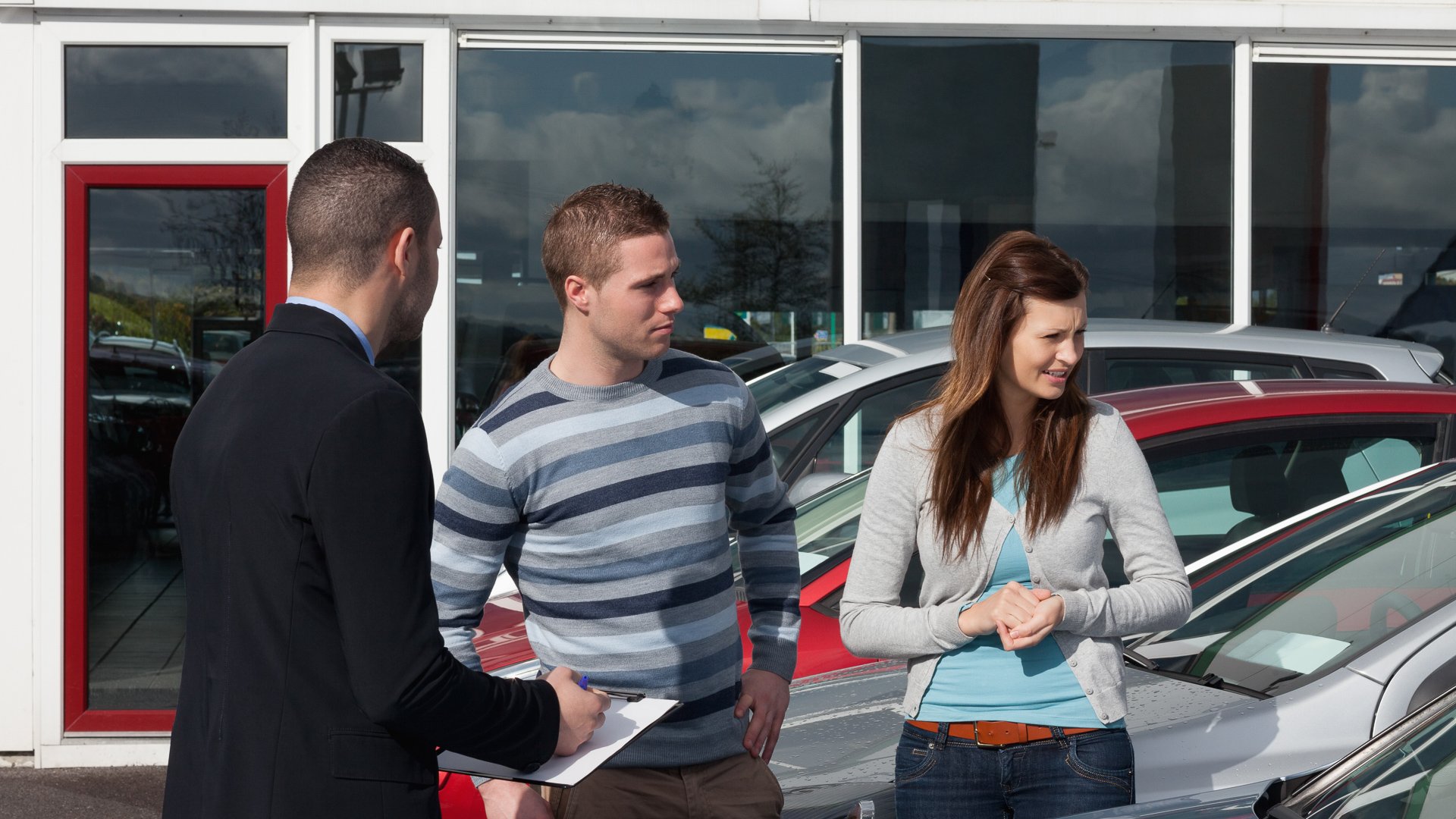 20 Questions You Need To Ask Your Car Dealer Before You Buy