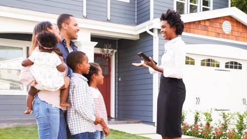 I’m a Financial Planner: Why You Should Never Buy a House in These 6 Cities