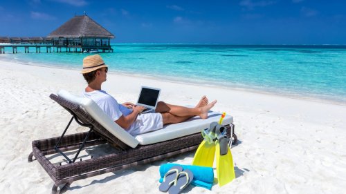 4 US Beaches Perfect for a Remote Work Escape
