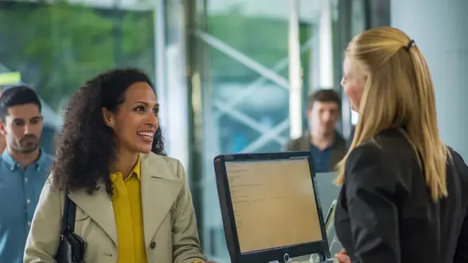 I’m a Bank Teller: 9 Reasons You Should Never Ask for $2 Bills From the Bank