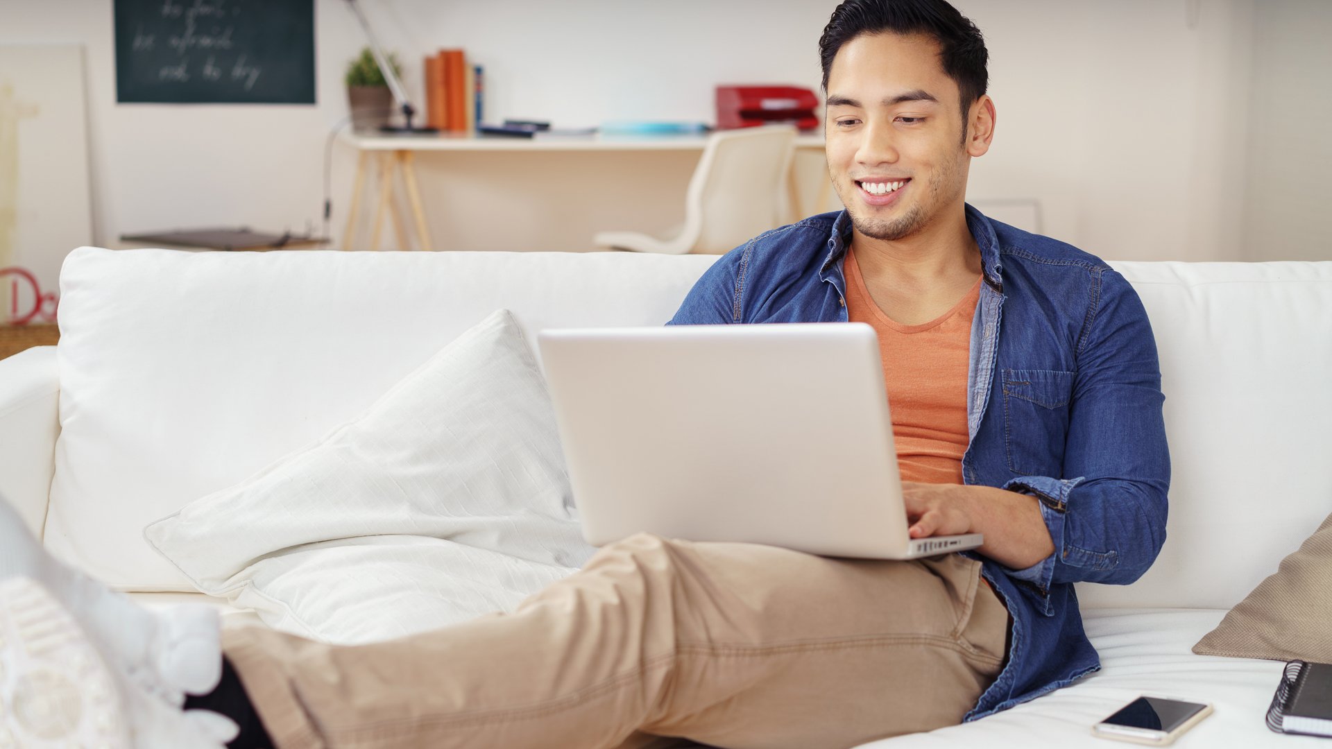 Remote Work: Top 25 Side Gigs To Pursue From Home and How Much They Pay