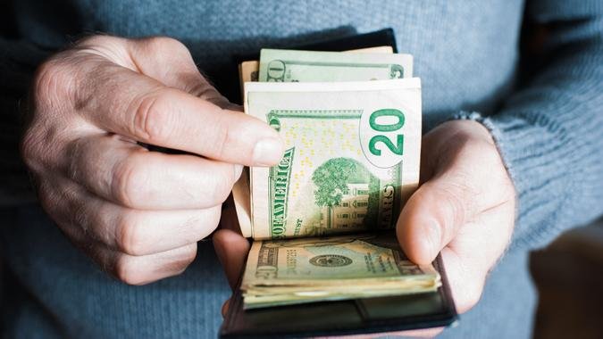 Experts: Do You Really Need To Carry Cash Anymore?