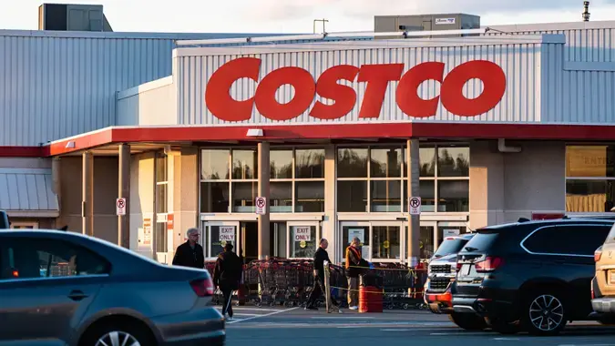 Costco Membership Prices: Comparing the Perks, Fees and More