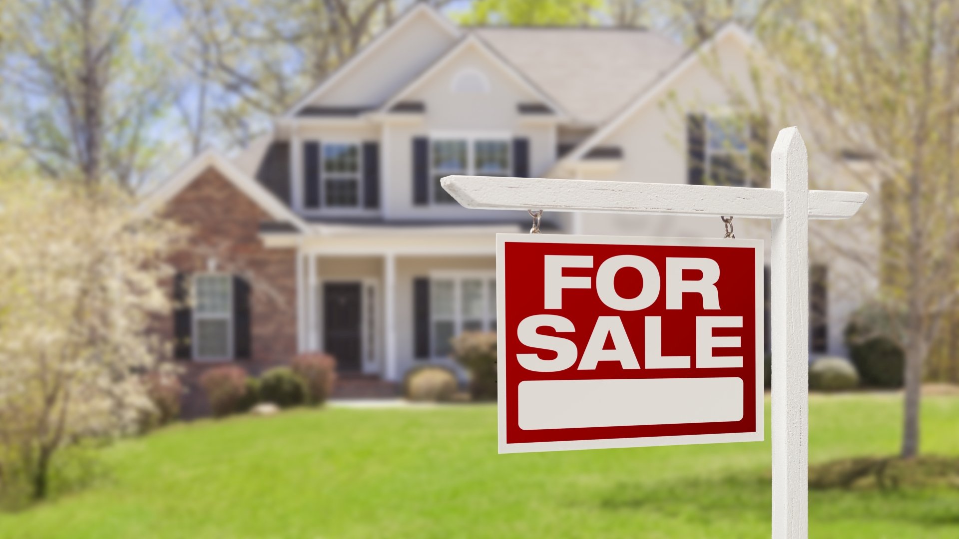 Housing Market 2023: Is a Double-Digit Drop in Prices Coming?
