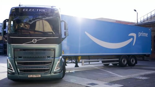 Volvo liefert Elektrolastwagen an Amazon Deutschland