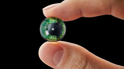 Erster Tragetest mit Augmented-Reality-Kontaktlinse
