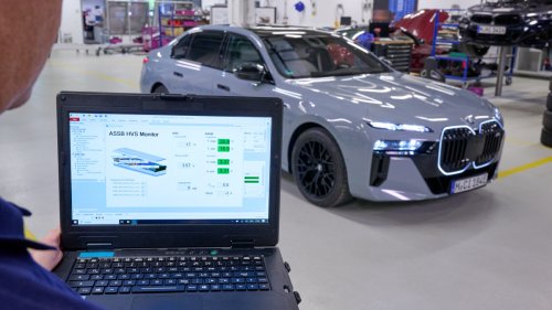 BMW und Power Solid testen Festkörperakku im i7