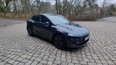 Tesla Model Y Probe gefahren