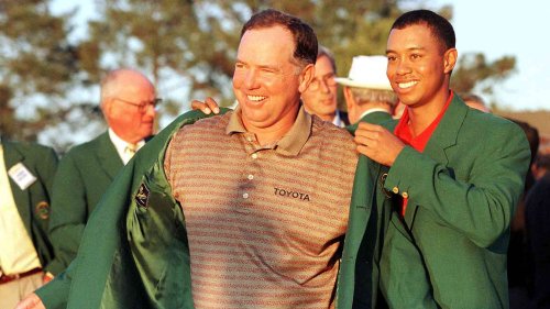 Mark O’Meara revisits ‘awkward’ green-jacket moment with Tiger Woods