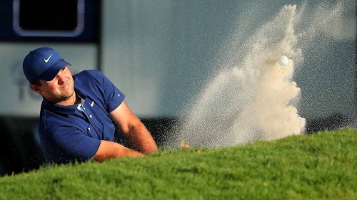 Patrick Reed attacks a week of controversy at Mexico Championship with play (and headphones)