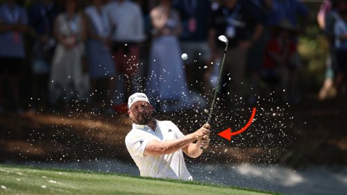 How a simple grip change can fix your bunker shots