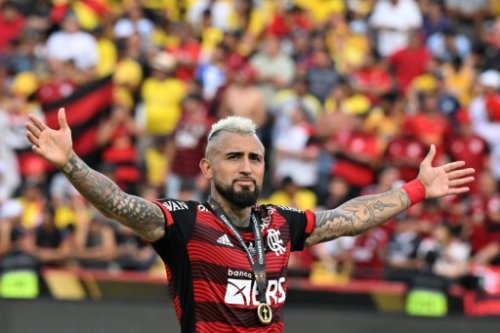 Flamengo viaja al Mundial de Clubes con Vidal bajo la mira