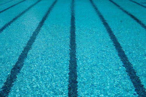 Rechenzentrum heizt öffentliche Schwimmbäder, erstmals Ramadan-Beleuchtung in London, Suppenwürfel aus Bioabfällen