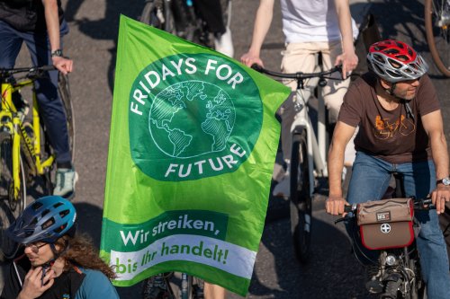 Fridays for Future startet Protestaktion für mehr Klimaschutz | Kenia holt bei Stromversorgung auf