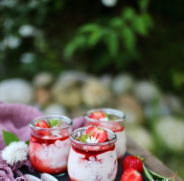 {Rezept} Quarkdessert mit Balsamico-Erdbeeren | einfach und lecker