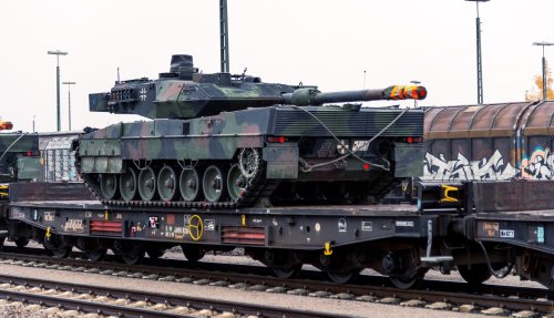Schlechte Nachrichten für Ukraine: Leopard-2-Panzer sollen mit Deutscher Bahn geliefert werden