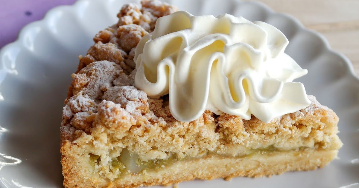 Krümeltorte mit Rhabarber