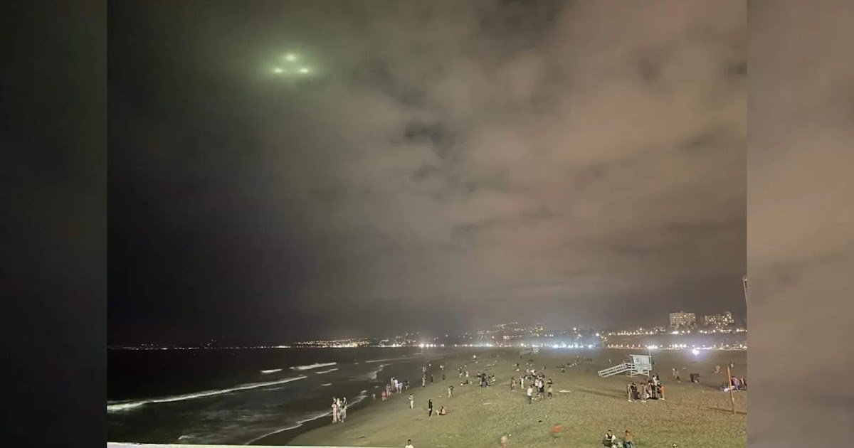 UFO over Santa Monica
