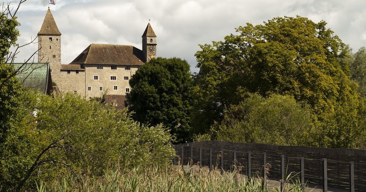 A Half-Day Trip from Zurich by Train: An Adventure in Rapperswil