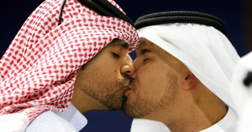 Nach Zulassen von Regenbogen-Utensilien in WM-Stadien: Alle Katarer über Nacht homosexuell geworden