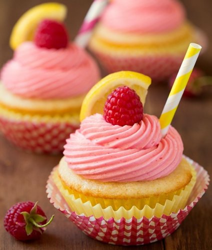Raspberry Lemonade Cupcakes