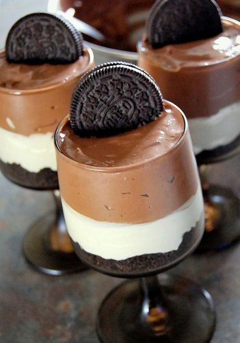 Quick Oreo Mousse Cups