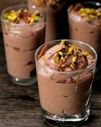 Baileys Chocolate Mousse (10-Minutes Recipe)